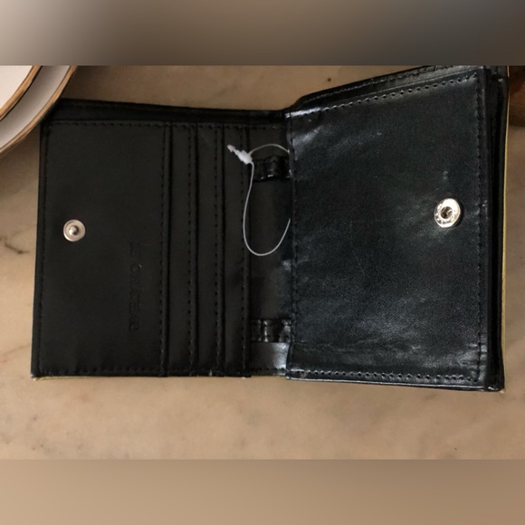 Le chateau Gold wallet. Unused. - Picture 2 of 4